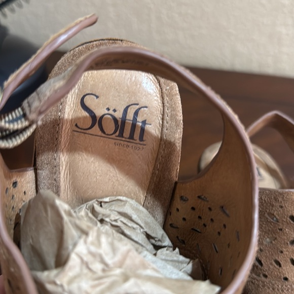 SOFFT SLINGBACKS SHOES TAN SUEDE LEATHER WITH CUTOUTS ADJUSTABLE STRAP BUCKLE - Picture 4 of 11